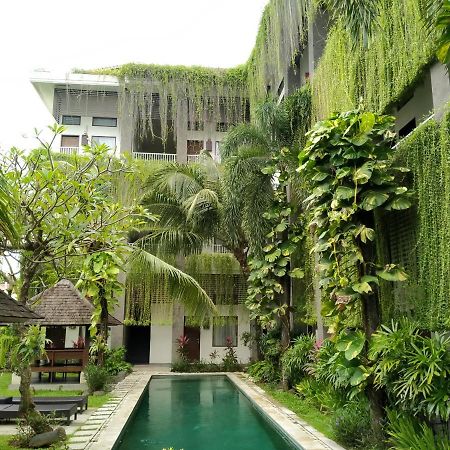 Ganga Hotel & Apartment Denpasa Buitenkant foto