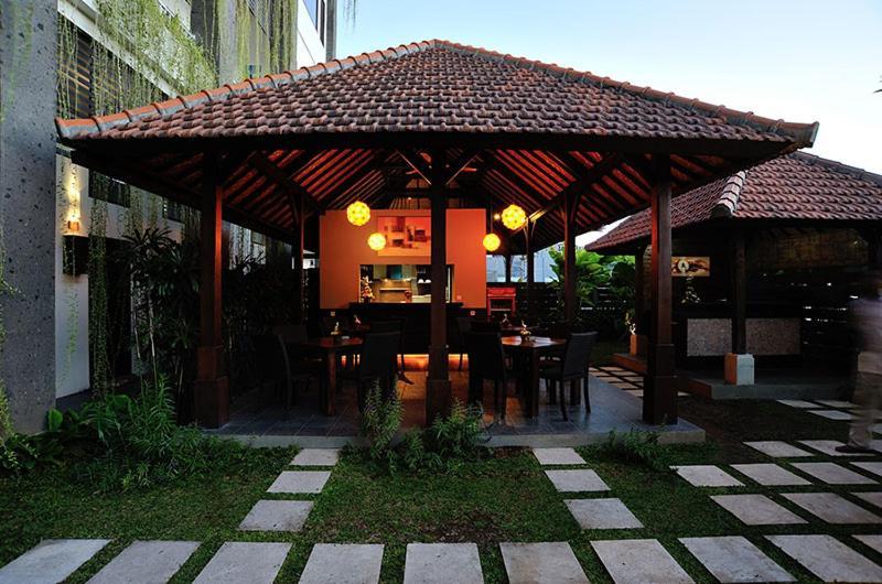 Ganga Hotel & Apartment Denpasa Buitenkant foto