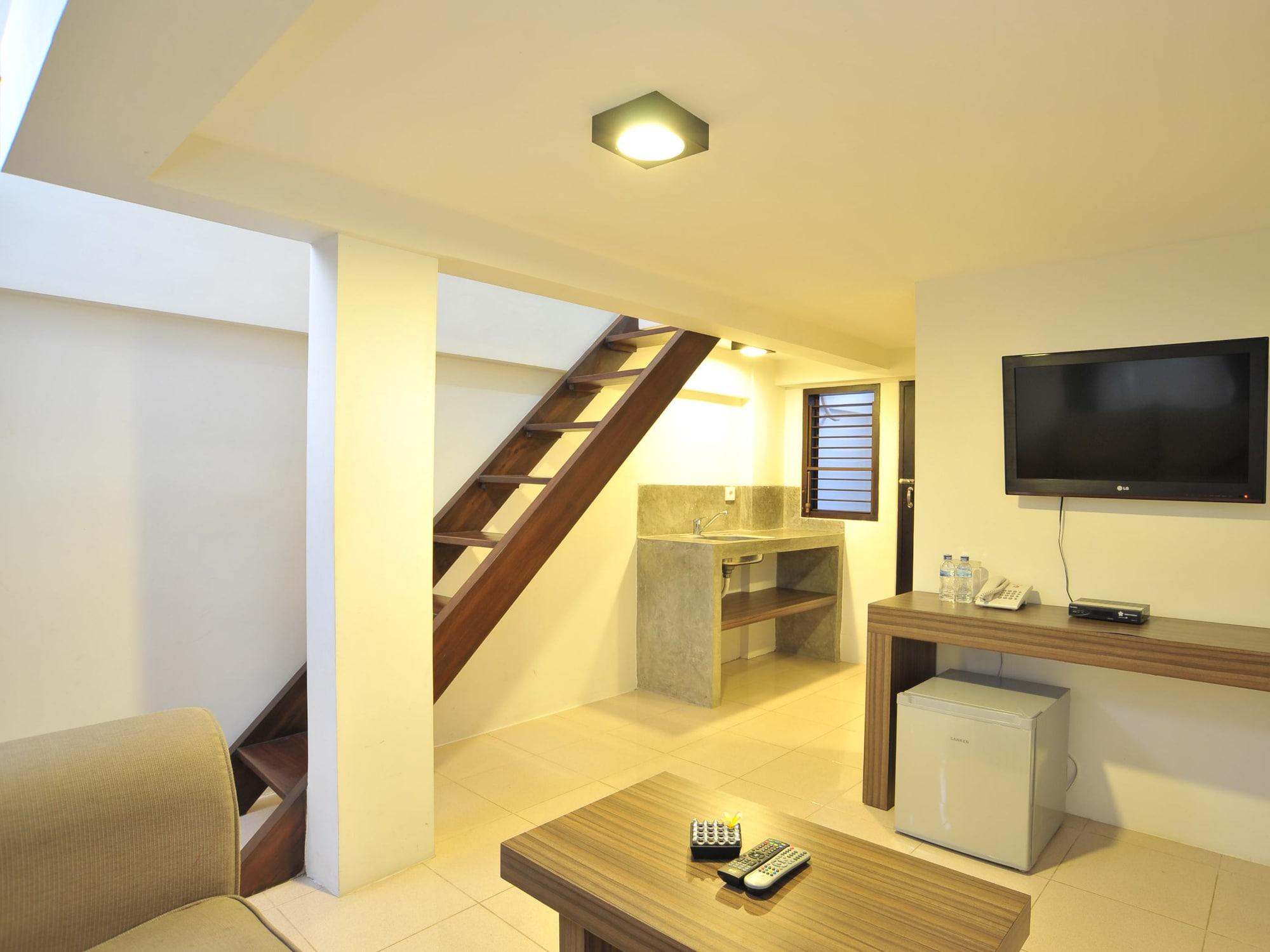 Ganga Hotel & Apartment Denpasa Buitenkant foto