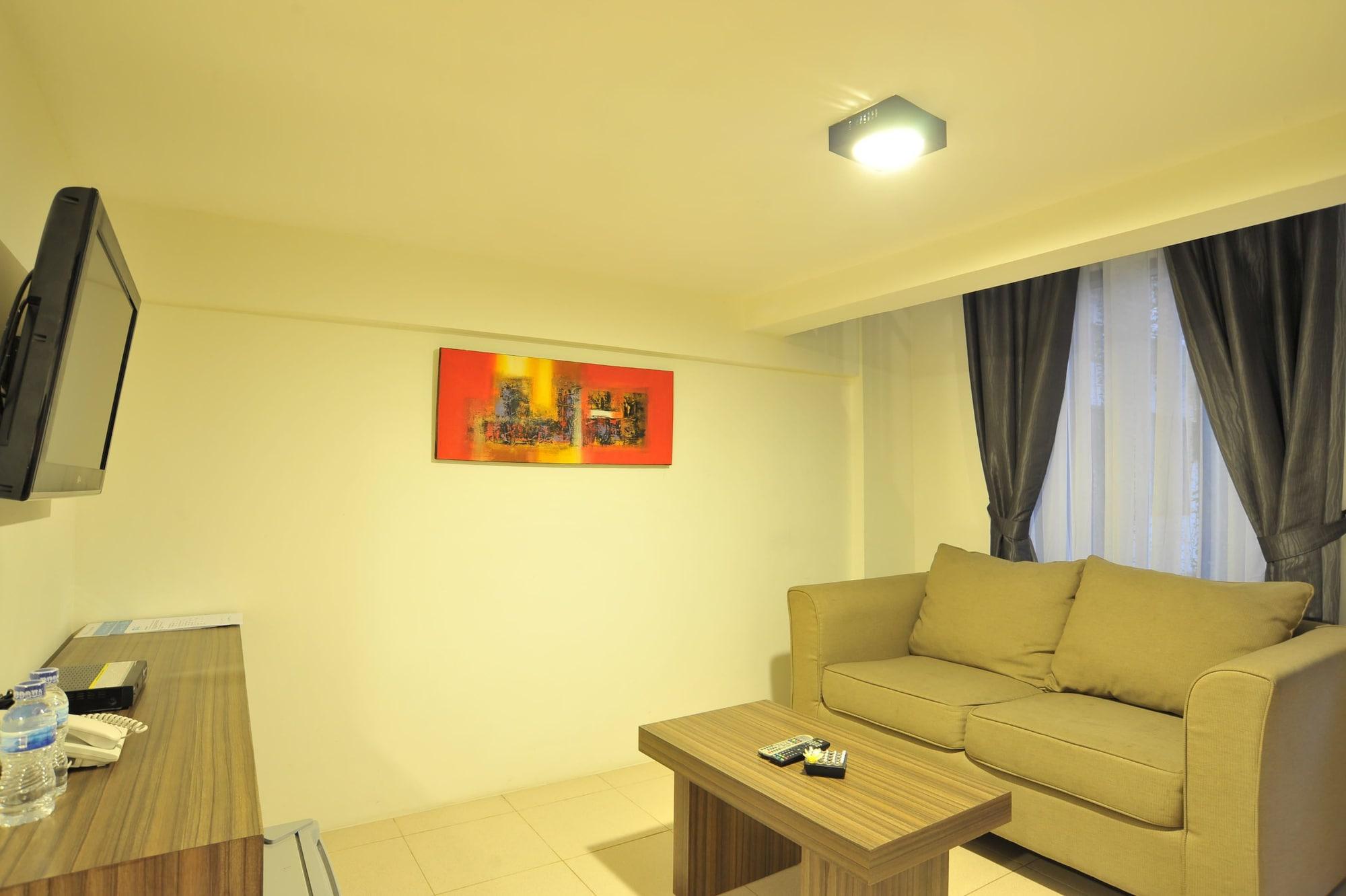 Ganga Hotel & Apartment Denpasa Buitenkant foto