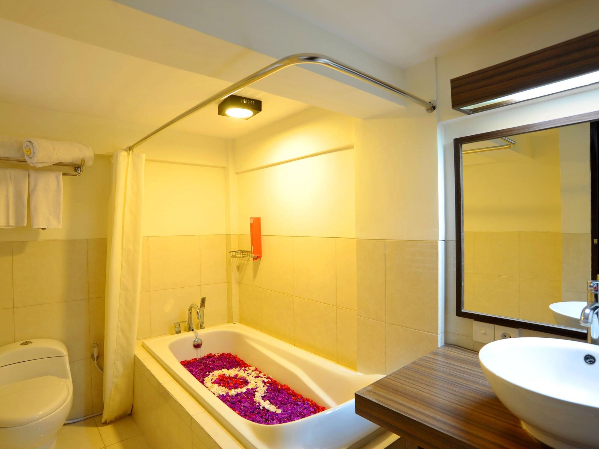 Ganga Hotel & Apartment Denpasa Buitenkant foto