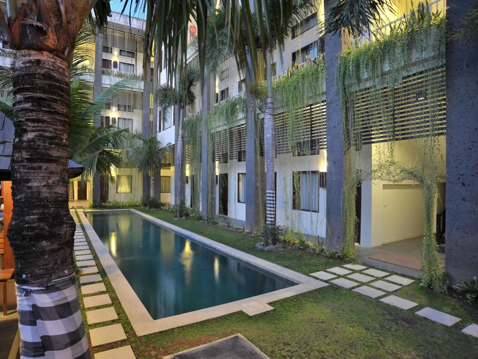 Ganga Hotel & Apartment Denpasa Buitenkant foto