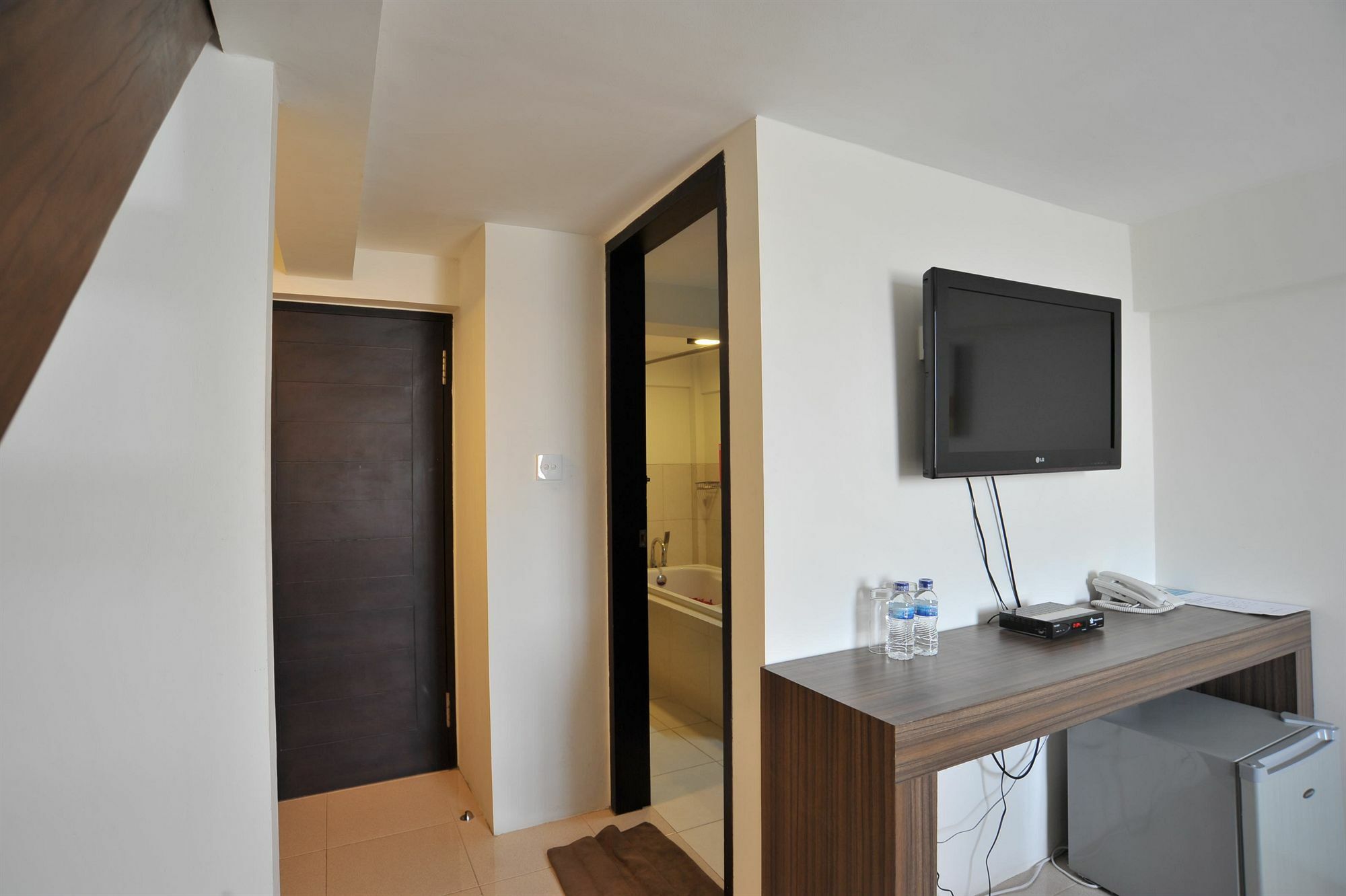 Ganga Hotel & Apartment Denpasa Buitenkant foto